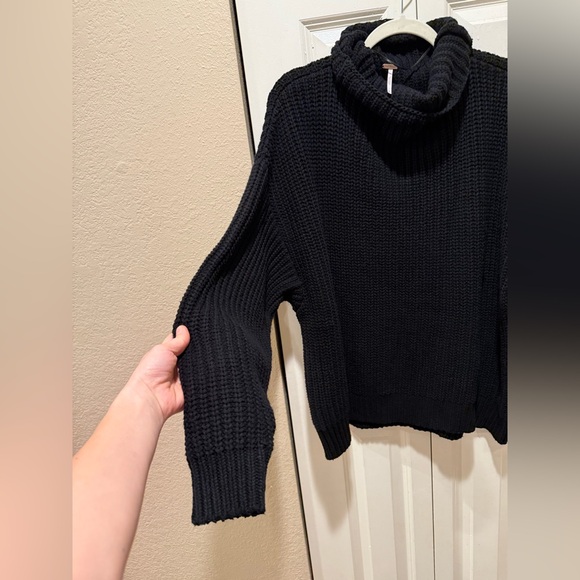 Free People Swim Too Deep Turtleneck Sweater Chunky Knit Black ,Small - Picture 12 of 14